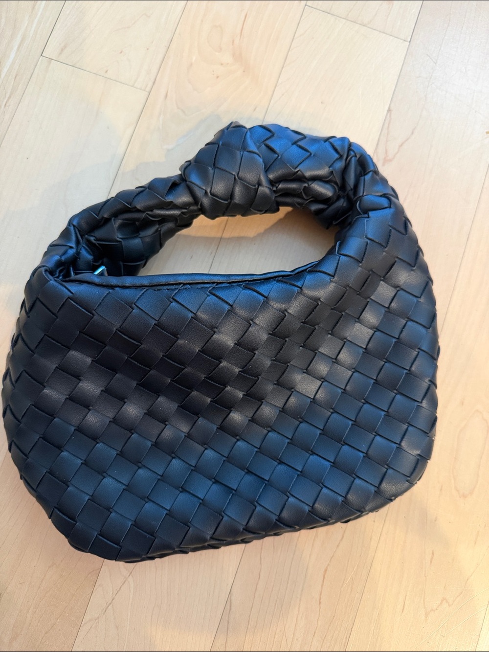 Urban Expressions Tracy Woven mini knotted Shoulder Bag in BLACK